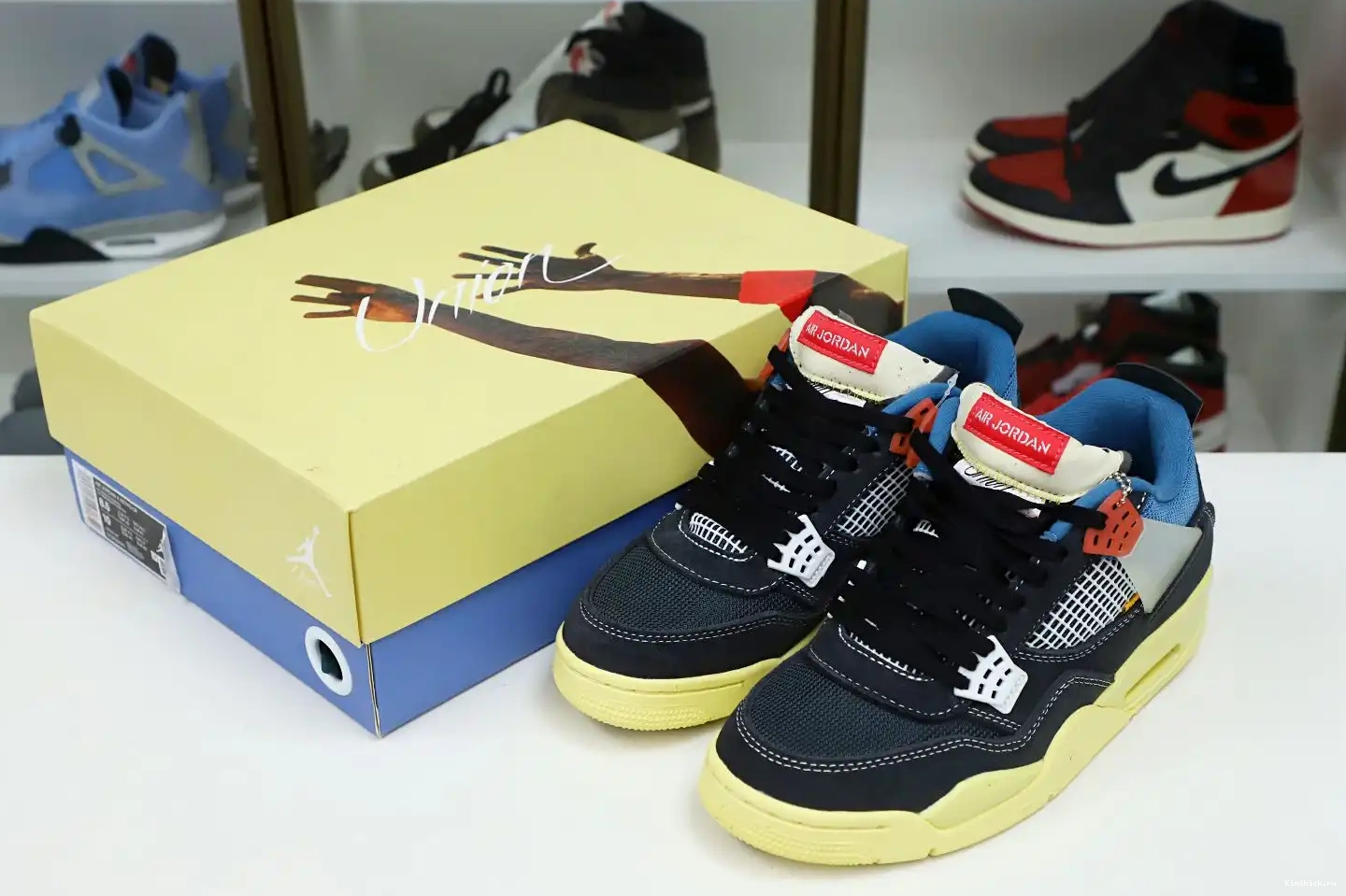 JORDAN Kimikick AIR LA 4 'OFF X UNION RETRO NOIR' 0606